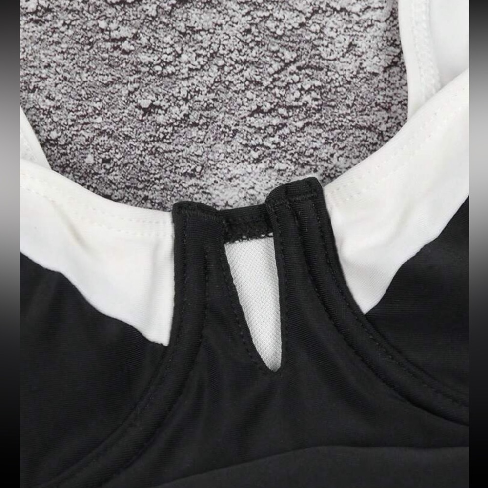 Black Color Block Monokini One Piece Bathing Swimsuit - Picture 5 of 6